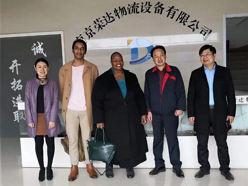 Diplomats from Barbados in China Visit RONNDE